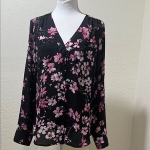 EXPRESS Chic Black Floral Women's Blouse